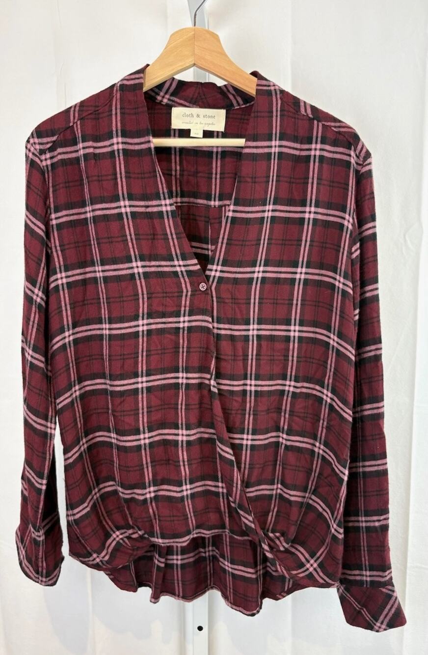 CLOTH & STONE Size M Plaid Drape Front Long Sleeve Top Soft Rayon Red Purple